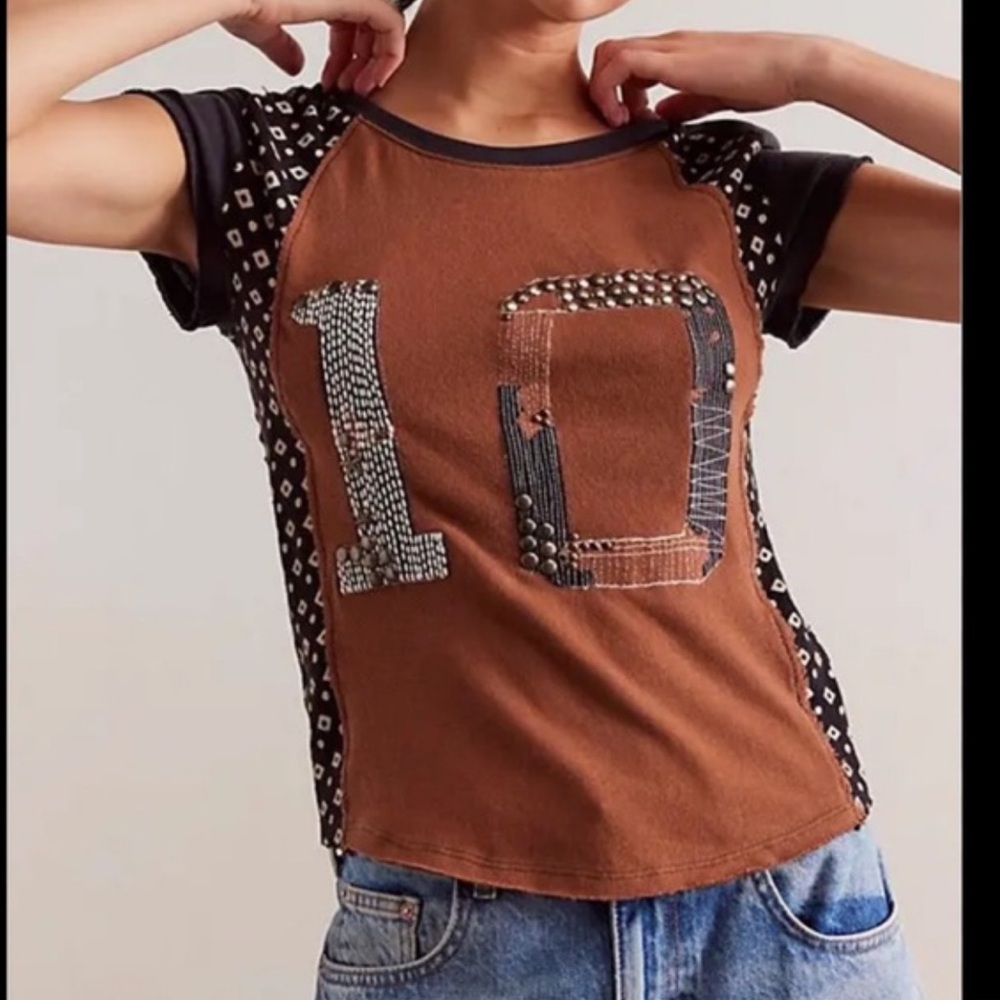 We the free sloane graphic tee missing stud